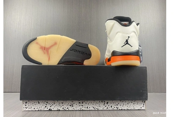 Total DC1060-100 5 DC1060-100 Air Jordan Retro Orange 0320